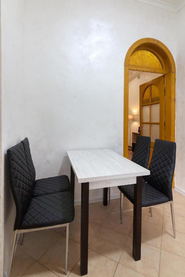 Leogrand Apartments Panteleimona Kulisha 27 Lviv Eksteriør bilde
