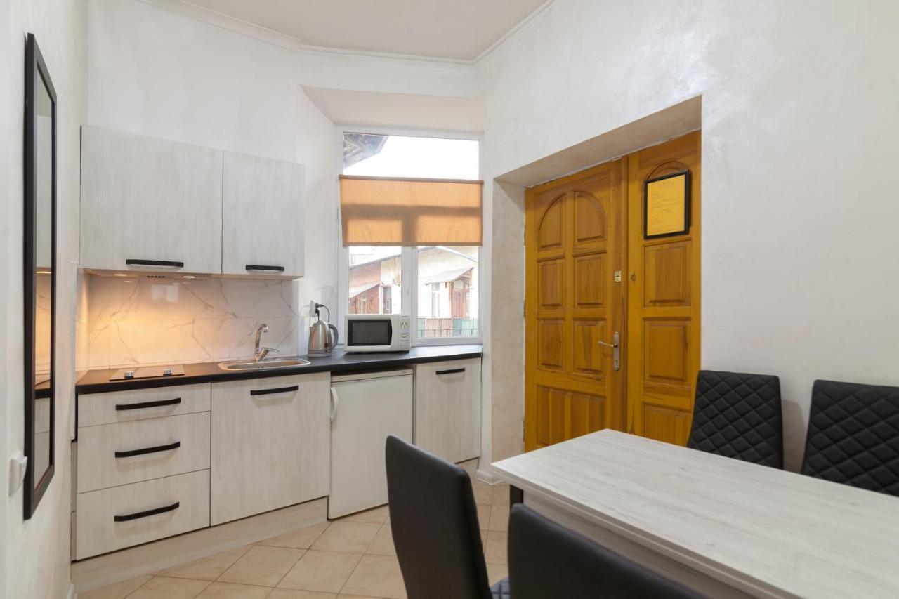 Leogrand Apartments Panteleimona Kulisha 27 Lviv Eksteriør bilde