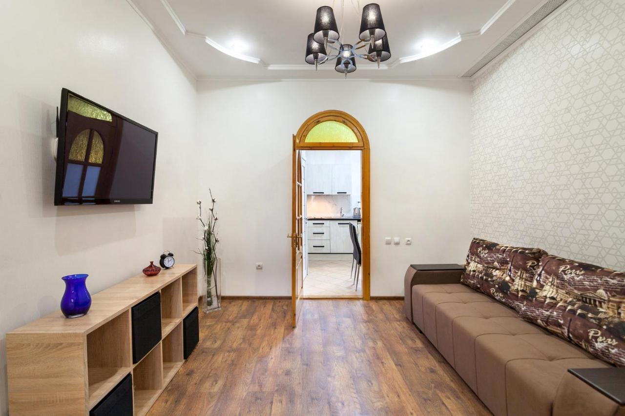 Leogrand Apartments Panteleimona Kulisha 27 Lviv Eksteriør bilde